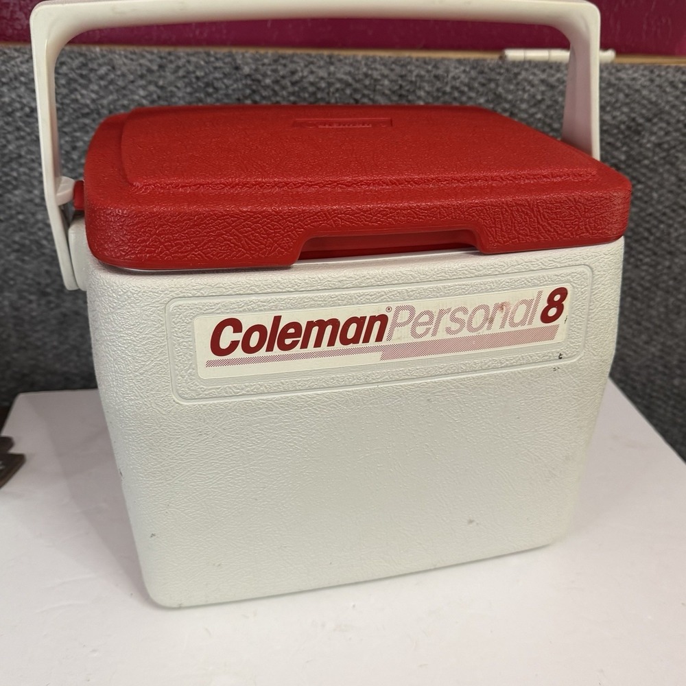 Vintage Coleman Personal 8 Cooler Model 5272 Red Top Locking Lid USA Made Red